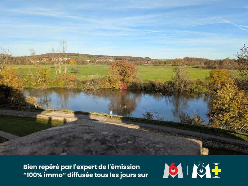 
                                                Vente
                                                 Une ancienne cure vue sur la Saone où le charme opère dès le seuil…