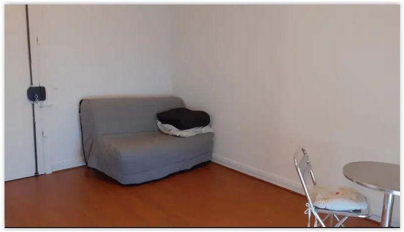 
                                                Location
                                                 Une belle studette au coeur de la varenne