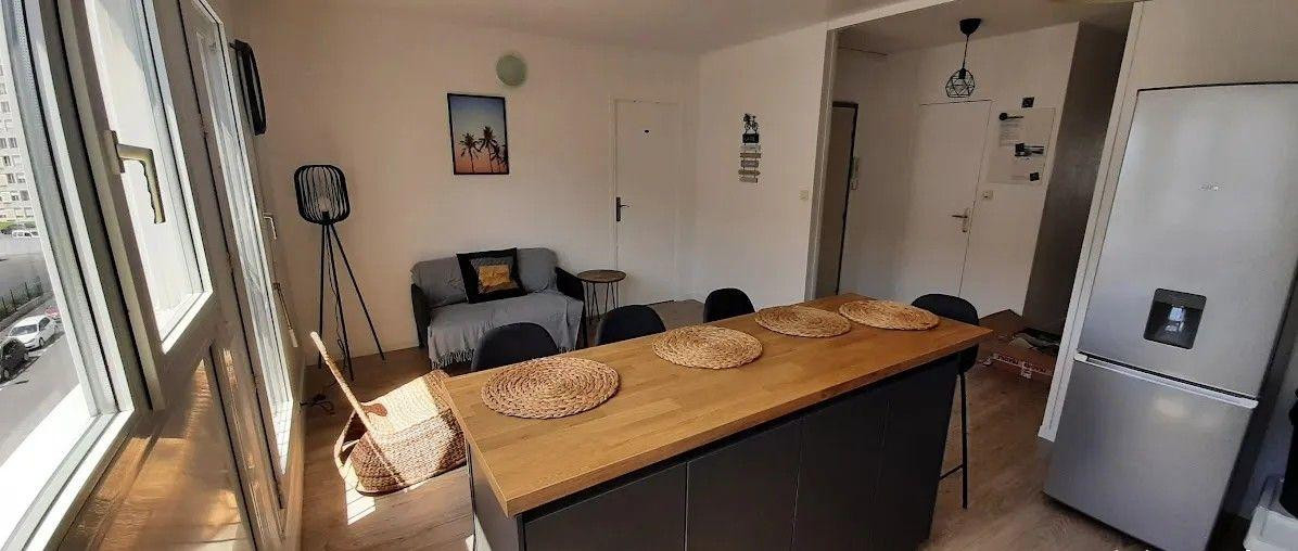 
                                                Colocation
                                                 Une chambre dispo dans belle colocation 80m²