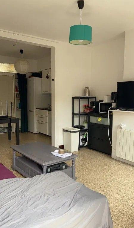 
                                                Colocation
                                                 Une chambre dispo dans coloc 80m² avec jardin