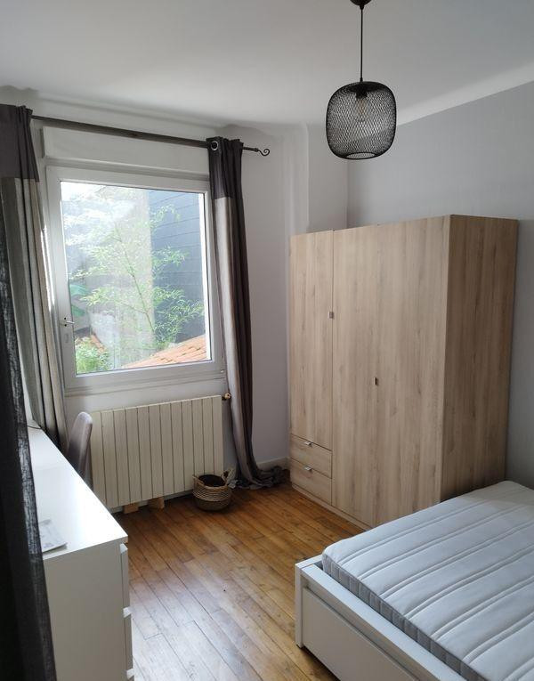 
                                                Colocation
                                                 Une chambre dispo dans une belle coloc avec jardin