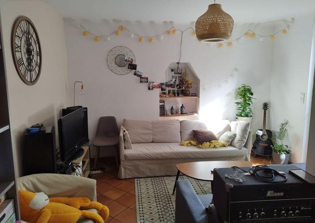 
                                                Colocation
                                                 Une chambre dispo dans une belle coloc avec jardin