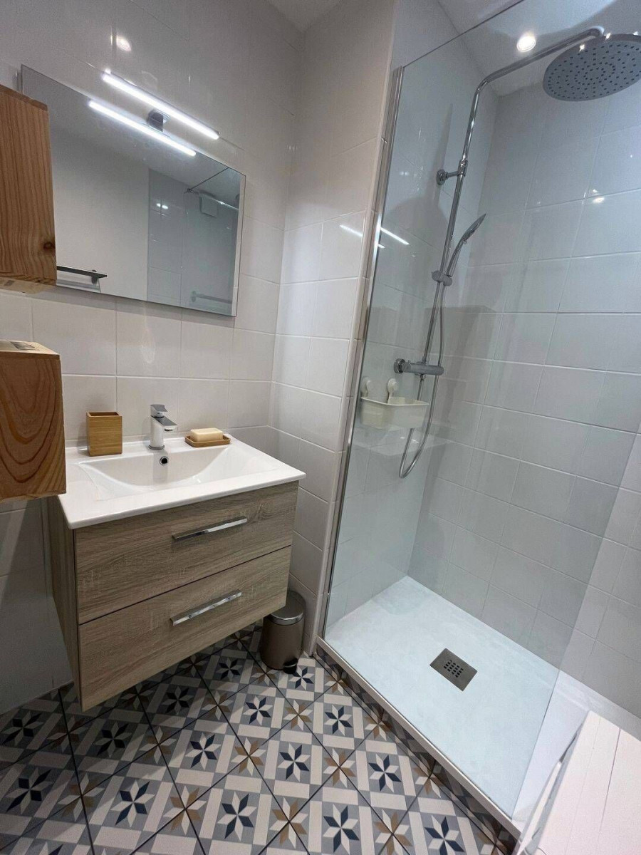 
                                                Colocation
                                                 Une chambre disponible dans belle coloc 78 m²