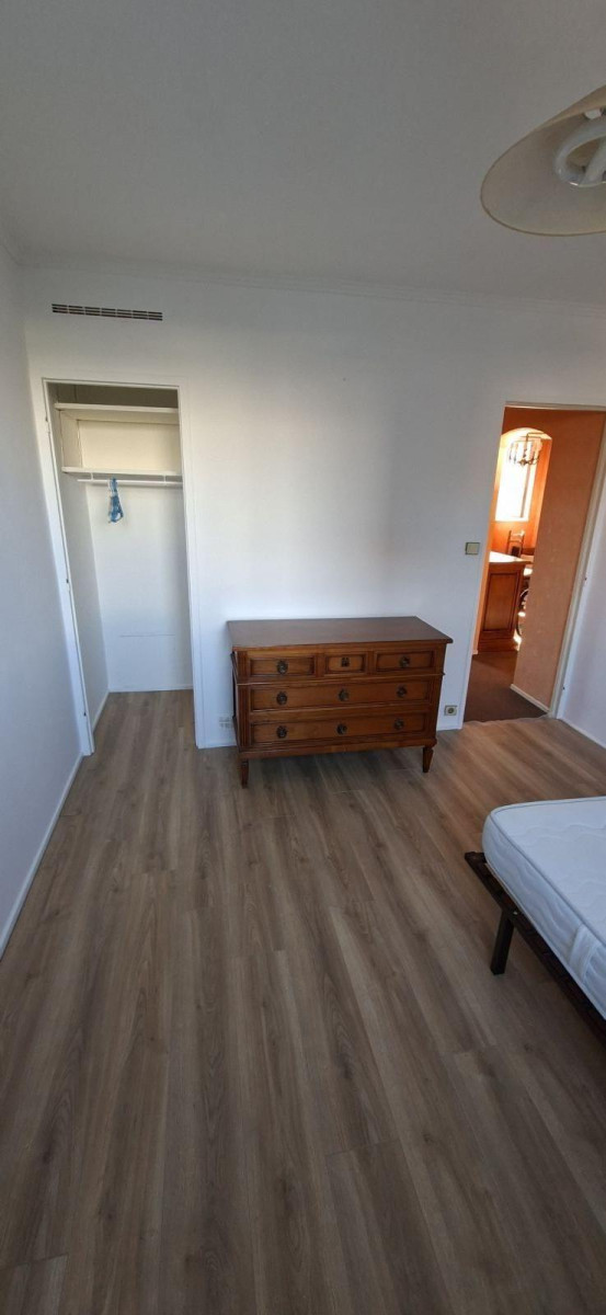 
                                                Colocation
                                                 Une colocation dans un appartement lumineux