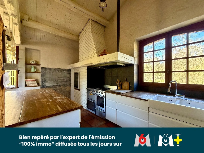 
                                                Vente
                                                 Une maison à usage d'habitation avec dépendances, étang et terrain attenant et non attenant