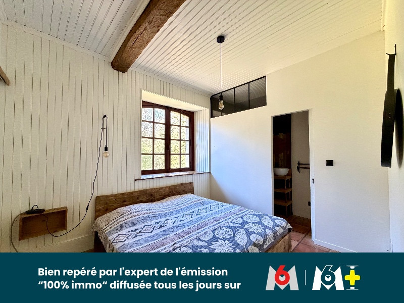 
                                                Vente
                                                 Une maison à usage d'habitation avec dépendances, étang et terrain attenant et non attenant