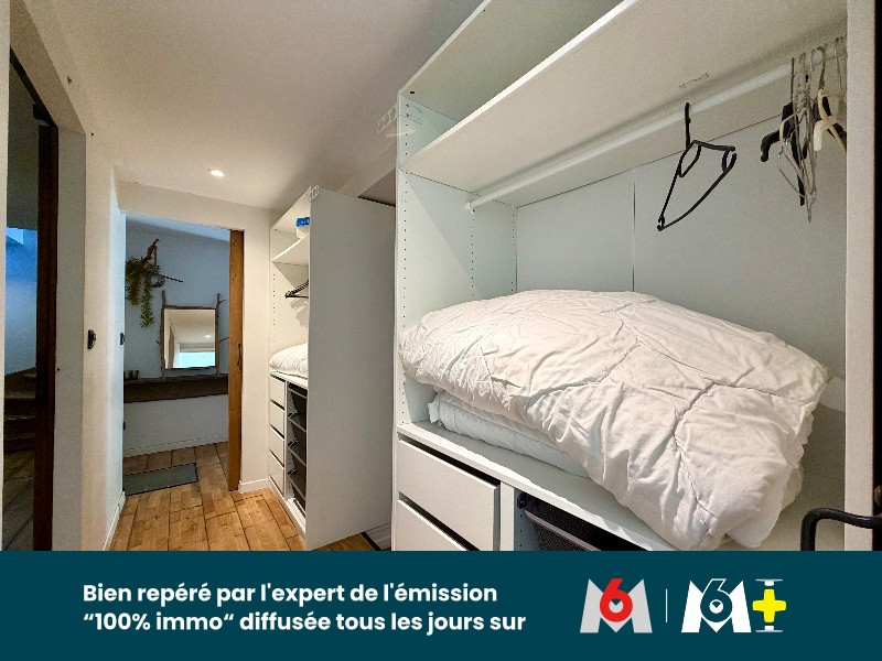 
                                                Vente
                                                 Une maison à usage d'habitation avec dépendances, étang et terrain attenant et non attenant