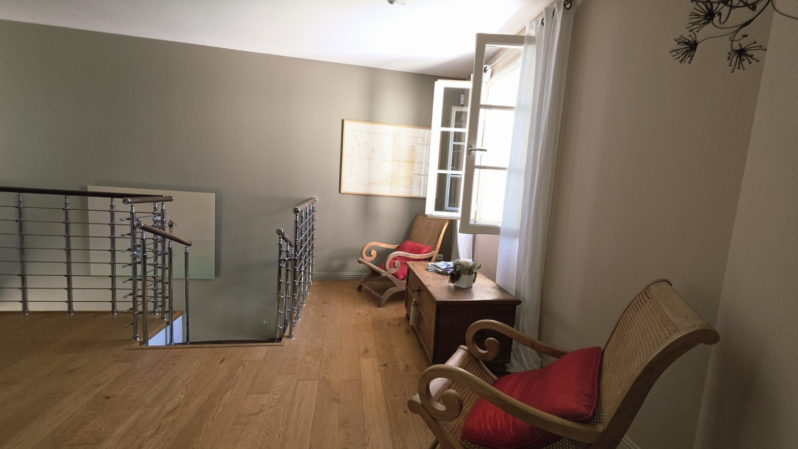 
                                                Vente
                                                 UNE SIGNATURE ARCHITECTURALE AU CŒUR D’UN ÉCR