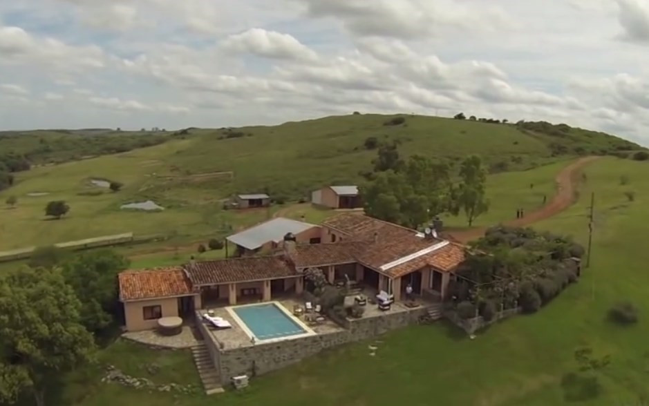 
                                                Vente
                                                 URUGUAY - LODGE CHASSE 1500 HA