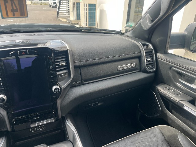 
                                                Utilitaire
                                                 Utilitaire - Dodge Ram 1500 CREW CAB 5.7 V8 LARAMIE SPORT PACK BLACK GPL - 79970€