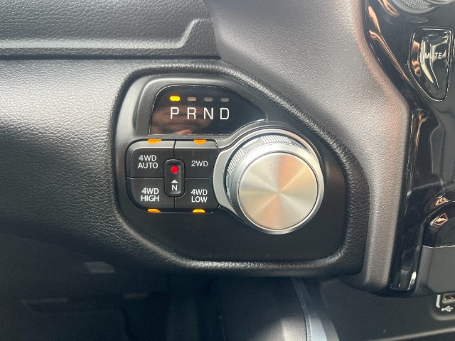 
                                                Utilitaire
                                                 Utilitaire - Dodge Ram 1500 CREW CAB 5.7 V8 LARAMIE SPORT PACK BLACK GPL - 79970€