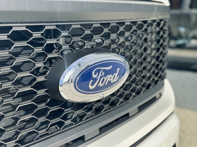 
                                                Utilitaire
                                                 Utilitaire - Ford F150 LIMITED SUPERCREW POWERBOOST HYBRIDE - 109970€