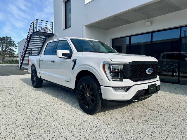 
                                                Utilitaire
                                                 Utilitaire Pick-up - Ford F150 LIMITED SUPERCREW POWERBOOST HYBRIDE - 109970€