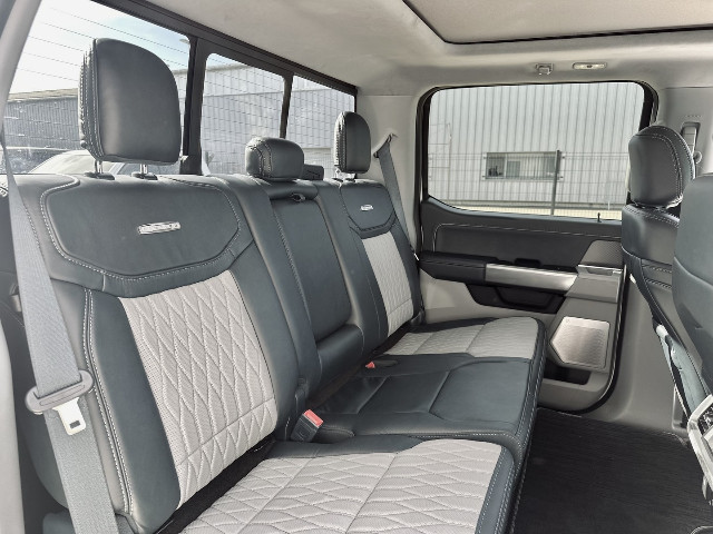 
                                                Utilitaire
                                                 Utilitaire Pick-up - Ford F150 LIMITED SUPERCREW POWERBOOST HYBRIDE - 109970€