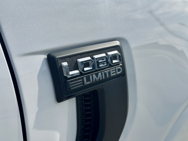 
                                                Utilitaire
                                                 Utilitaire Pick-up - Ford F150 LIMITED SUPERCREW POWERBOOST HYBRIDE - 99970€