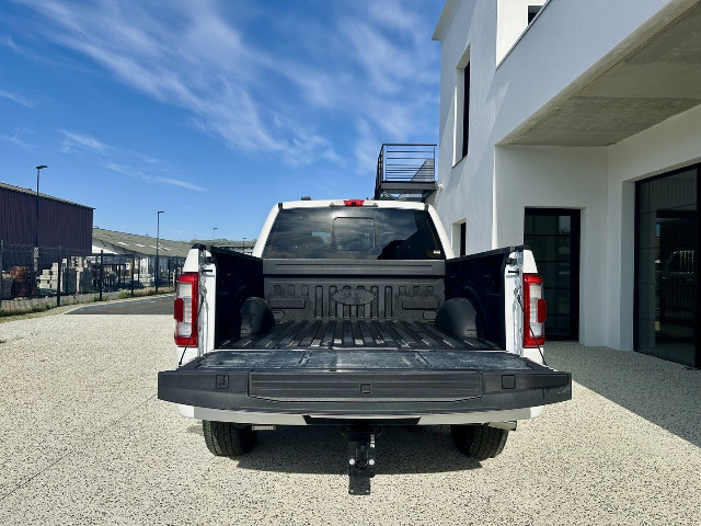 
                                                Utilitaire
                                                 Utilitaire Pick-up - Ford F150 LIMITED SUPERCREW POWERBOOST HYBRIDE - 99970€