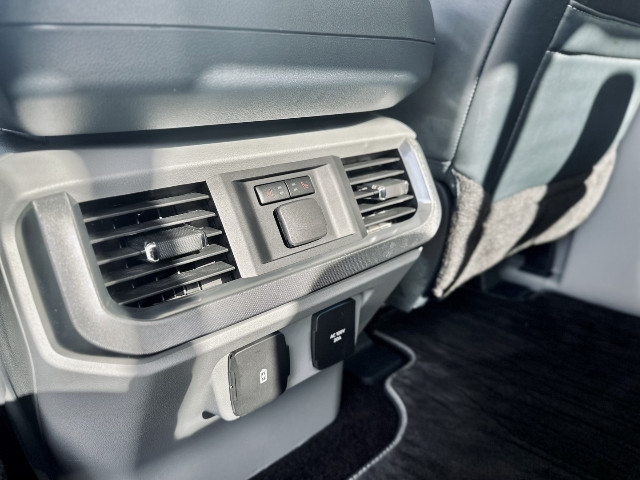 
                                                Utilitaire
                                                 Utilitaire Pick-up - Ford F150 LIMITED SUPERCREW POWERBOOST HYBRIDE - 99970€