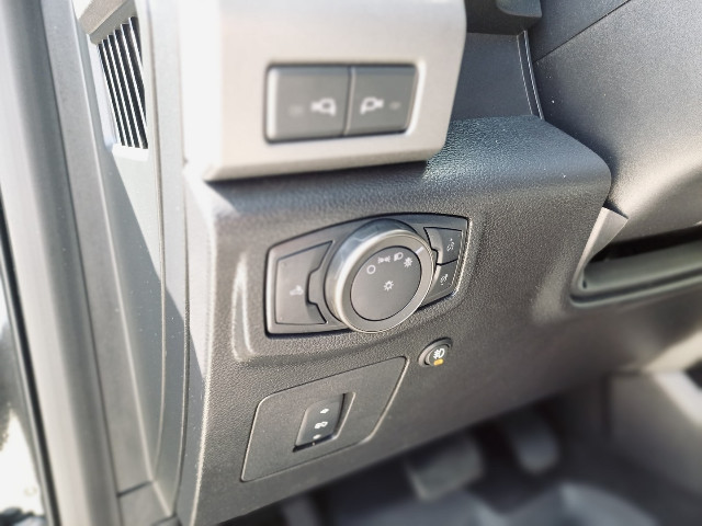 
                                                Utilitaire
                                                 Utilitaire Pick-up - Ford F150 RAPTOR 3.5 V6 SUPERCREW - 74970€