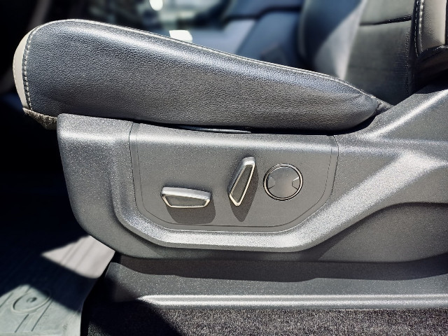 
                                                Utilitaire
                                                 Utilitaire Pick-up - Ford F150 RAPTOR 3.5 V6 SUPERCREW - 74970€