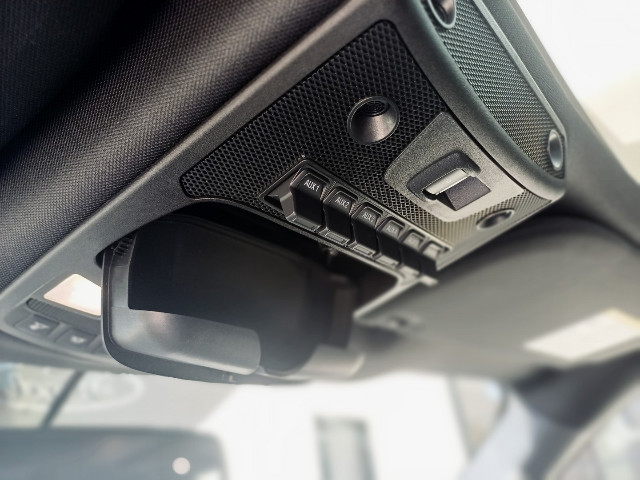 
                                                Utilitaire
                                                 Utilitaire Pick-up - Ford F150 RAPTOR 3.5 V6 SUPERCREW - 74970€