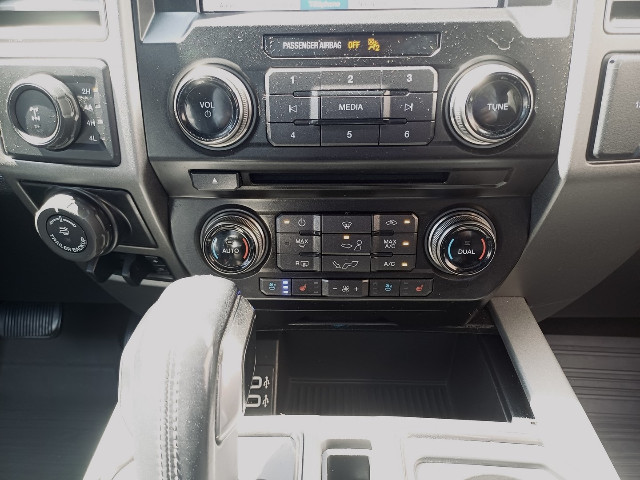 
                                                Utilitaire
                                                 Utilitaire Pick-up - Ford F150 RAPTOR 3.5 V6 SUPERCREW - 74970€