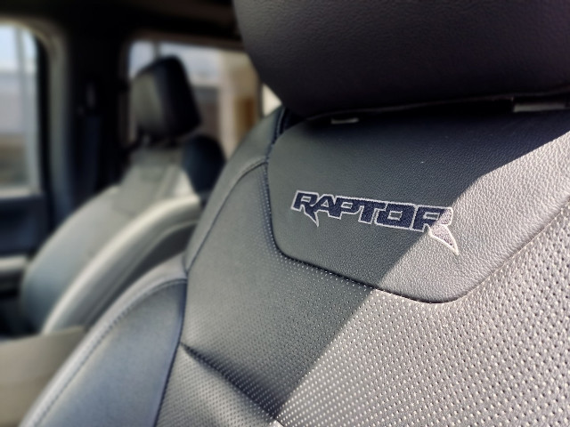 
                                                Utilitaire
                                                 Utilitaire Pick-up - Ford F150 RAPTOR 3.5 V6 SUPERCREW - 74970€