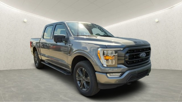 
                                                Utilitaire
                                                 Utilitaire Pick-up - Ford F150 XLT 5.0 V8 FLEXFUEL + GPL - 79970€