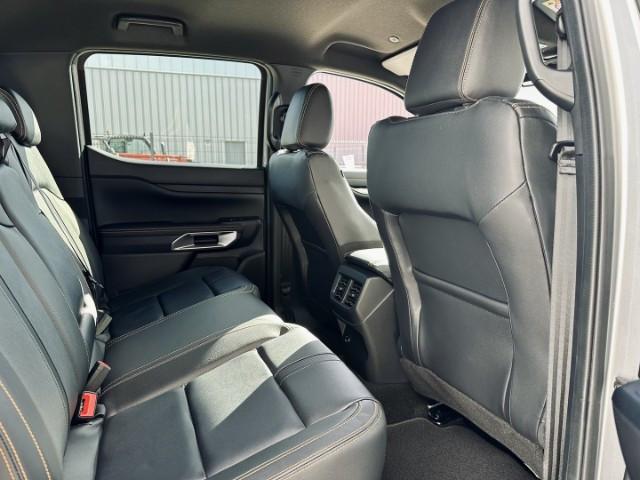 
                                                Utilitaire
                                                 Utilitaire Pick-up - Ford Ranger WILDTRAK DOUBLE CAB 2.0 ECOBLUE 205CH BVA - 60970€