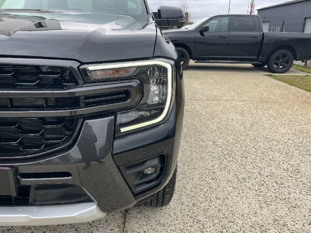 
                                                Utilitaire
                                                 Utilitaire Pick-up - Ford Ranger WILDTRAK DOUBLE CABINE 3.0L V6 240CH - 66970€