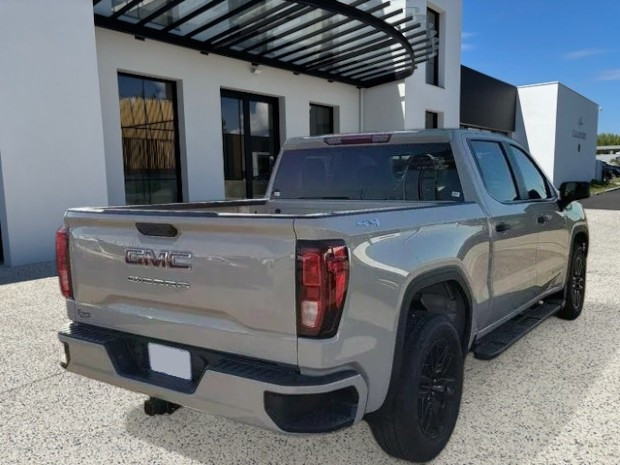 
                                                Utilitaire
                                                 Utilitaire Pick-up - Gmc Sierra 1500 PRO 2026 FLEXFUEL E85 5.3L V8 - 89970€