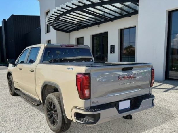 
                                                Utilitaire
                                                 Utilitaire Pick-up - Gmc Sierra 1500 PRO 2026 FLEXFUEL E85 5.3L V8 - 89970€