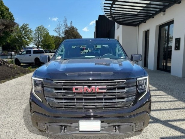 
                                                Utilitaire
                                                 Utilitaire Pick-up - Gmc Sierra 1500 PRO 2026 FLEXFUEL E85 5.3L V8 - 89970€