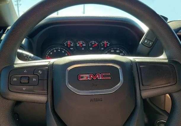 
                                                Utilitaire
                                                 Utilitaire Pick-up - Gmc Sierra 1500 PRO 2026 FLEXFUEL E85 5.3L V8 - 89970€