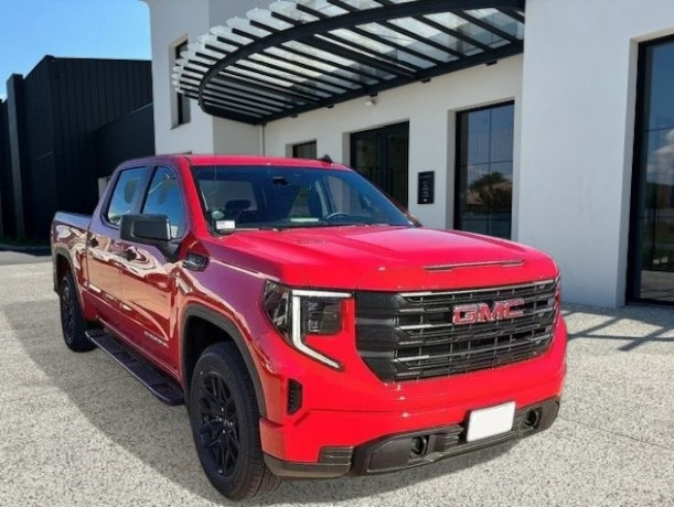 
                                                Utilitaire
                                                 Utilitaire Pick-up - Gmc Sierra 1500 PRO 2026 FLEXFUEL E85 5.3L V8 - 89970€
