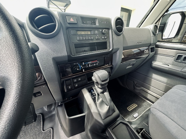 
                                                Utilitaire
                                                 Utilitaire Pick-up - Toyota Grj79 DC LX DOUBLE CABINE V6 4.0L - 104970€