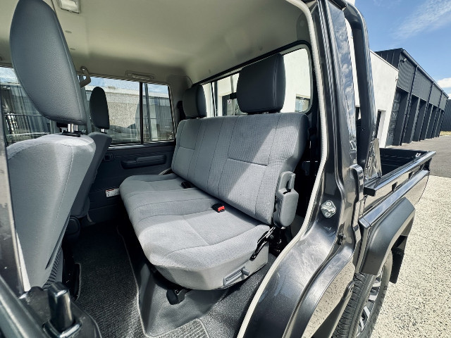 
                                                Utilitaire
                                                 Utilitaire Pick-up - Toyota Grj79 DC LX DOUBLE CABINE V6 4.0L - 104970€