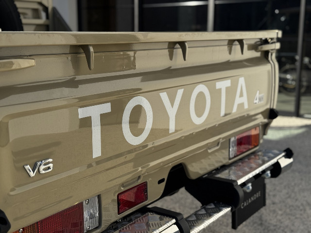 
                                                Utilitaire
                                                 Utilitaire Pick-up - Toyota Grj79 DC LX DOUBLE CABINE V6 4.0L - 104970€