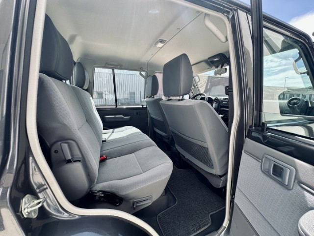 
                                                Utilitaire
                                                 Utilitaire Pick-up - Toyota Grj79 DC LX DOUBLE CABINE V6 4.0L - 104970€