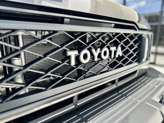 
                                                Utilitaire
                                                 Utilitaire Pick-up - Toyota Grj79 DC LX DOUBLE CABINE V6 4.0L - 104970€