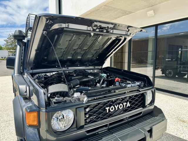 
                                                Utilitaire
                                                 Utilitaire Pick-up - Toyota Grj79 DC LX DOUBLE CABINE V6 4.0L - 104970€