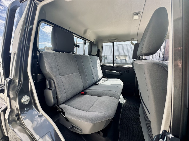 
                                                Utilitaire
                                                 Utilitaire Pick-up - Toyota Grj79 DC LX DOUBLE CABINE V6 4.0L - 94970€