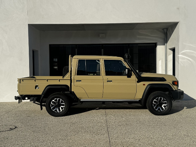 
                                                Utilitaire
                                                 Utilitaire Pick-up - Toyota Grj79 DC LX DOUBLE CABINE V6 4.0L - 94970€