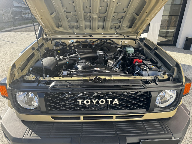 
                                                Utilitaire
                                                 Utilitaire Pick-up - Toyota Grj79 DC LX DOUBLE CABINE V6 4.0L - 94970€