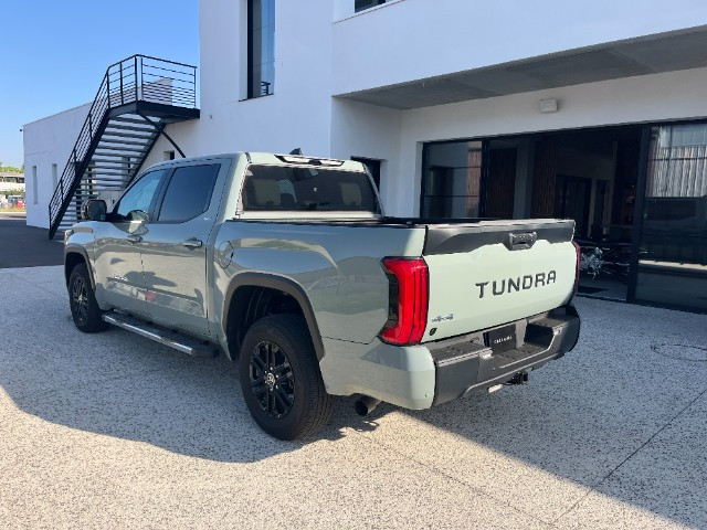 
                                                Utilitaire
                                                 Utilitaire Pick-up - Toyota Tundra SR5 3.4L V6 DOUBLE CABINE - 86970€