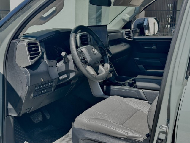 
                                                Utilitaire
                                                 Utilitaire Pick-up - Toyota Tundra SR5 3.4L V6 DOUBLE CABINE - 86970€