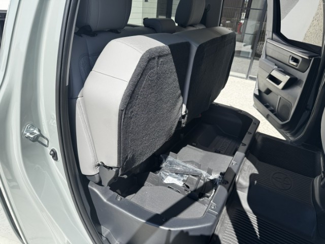 
                                                Utilitaire
                                                 Utilitaire Pick-up - Toyota Tundra SR5 3.4L V6 DOUBLE CABINE - 86970€