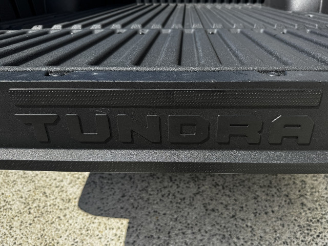 
                                                Utilitaire
                                                 Utilitaire - Toyota Tundra SR5 3.4L V6 DOUBLE CABINE - 86970€