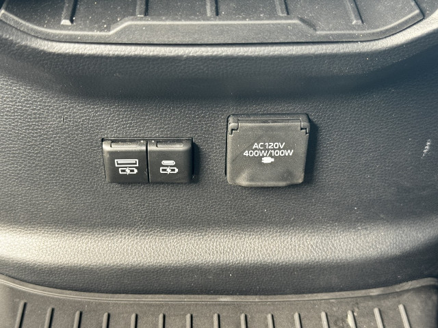 
                                                Utilitaire
                                                 Utilitaire - Toyota Tundra SR5 3.4L V6 DOUBLE CABINE - 86970€