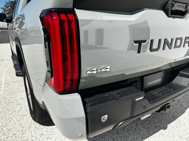 
                                                Utilitaire
                                                 Utilitaire - Toyota Tundra SR5 3.4L V6 DOUBLE CABINE - 86970€