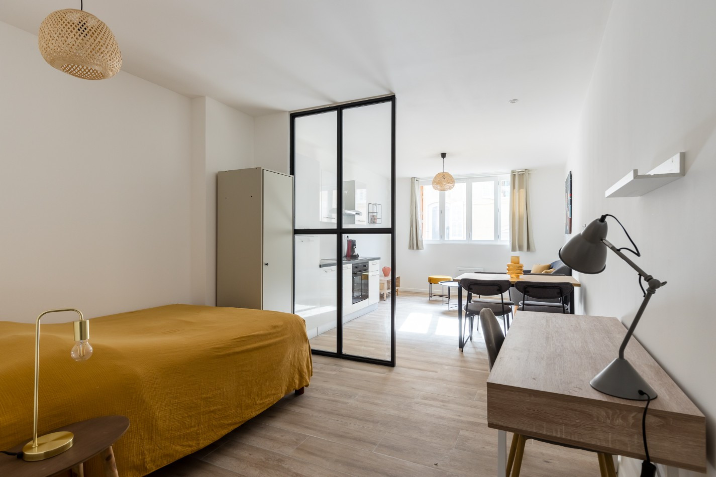 
                                                Location
                                                 VACON3 - STUDIO